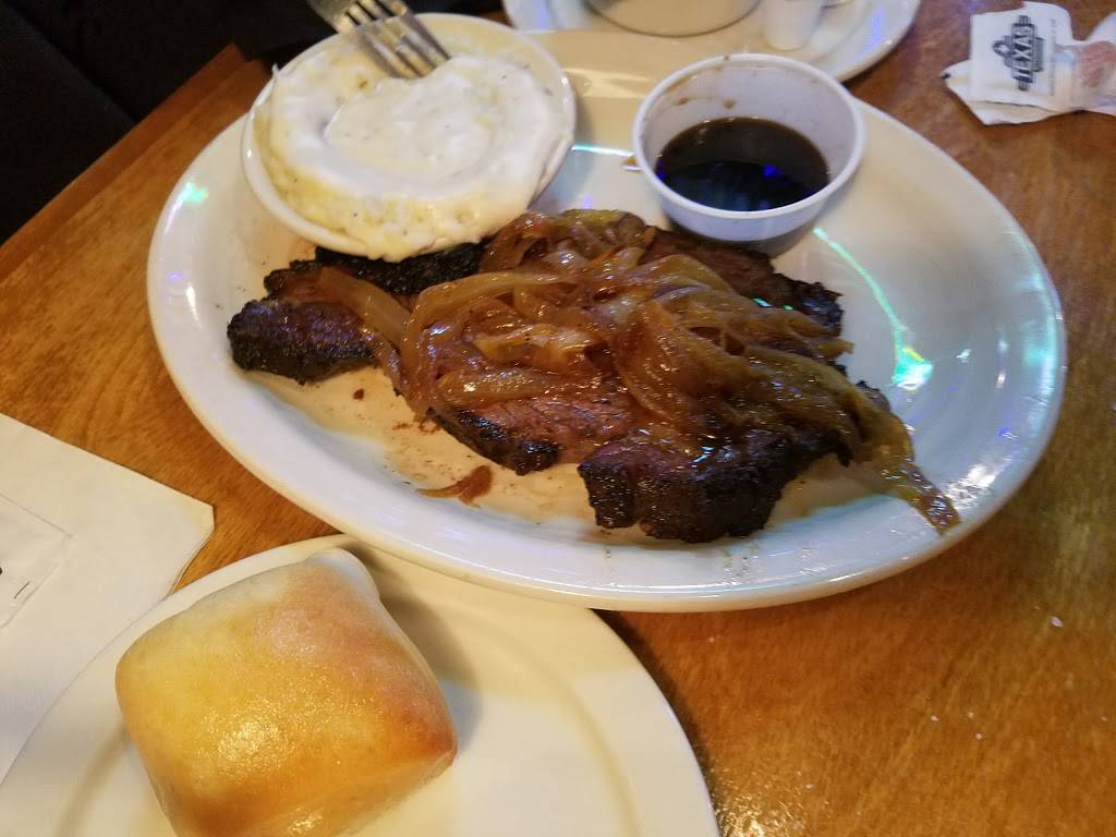 Texas Roadhouse | restaurant | 6301 Apples Way, Lincoln, NE 68516, USA | 4024200155 OR +1 402-420-0155