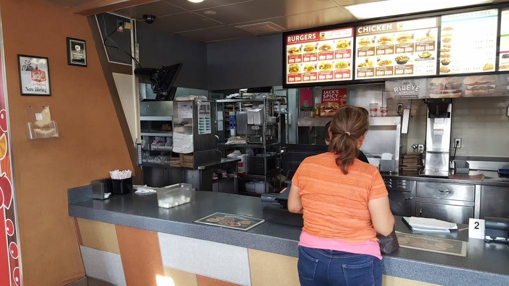 Jack in the Box | restaurant | 2705 Pacific Coast Hwy, Torrance, CA 90505, USA | 3105340220 OR +1 310-534-0220