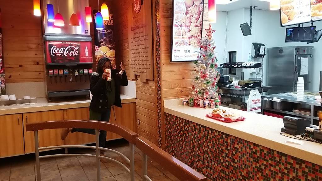 Popeyes Louisiana Kitchen | restaurant | 3040 Broadway Blvd, Garland, TX 75041, USA | 9729260651 OR +1 972-926-0651