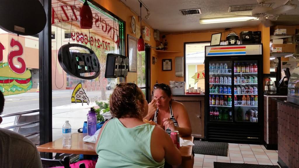 Kings Pizza & Grill | restaurant | 325 Coronado Dr, Clearwater Beach, FL 33767, USA | 7272166689 OR +1 727-216-6689