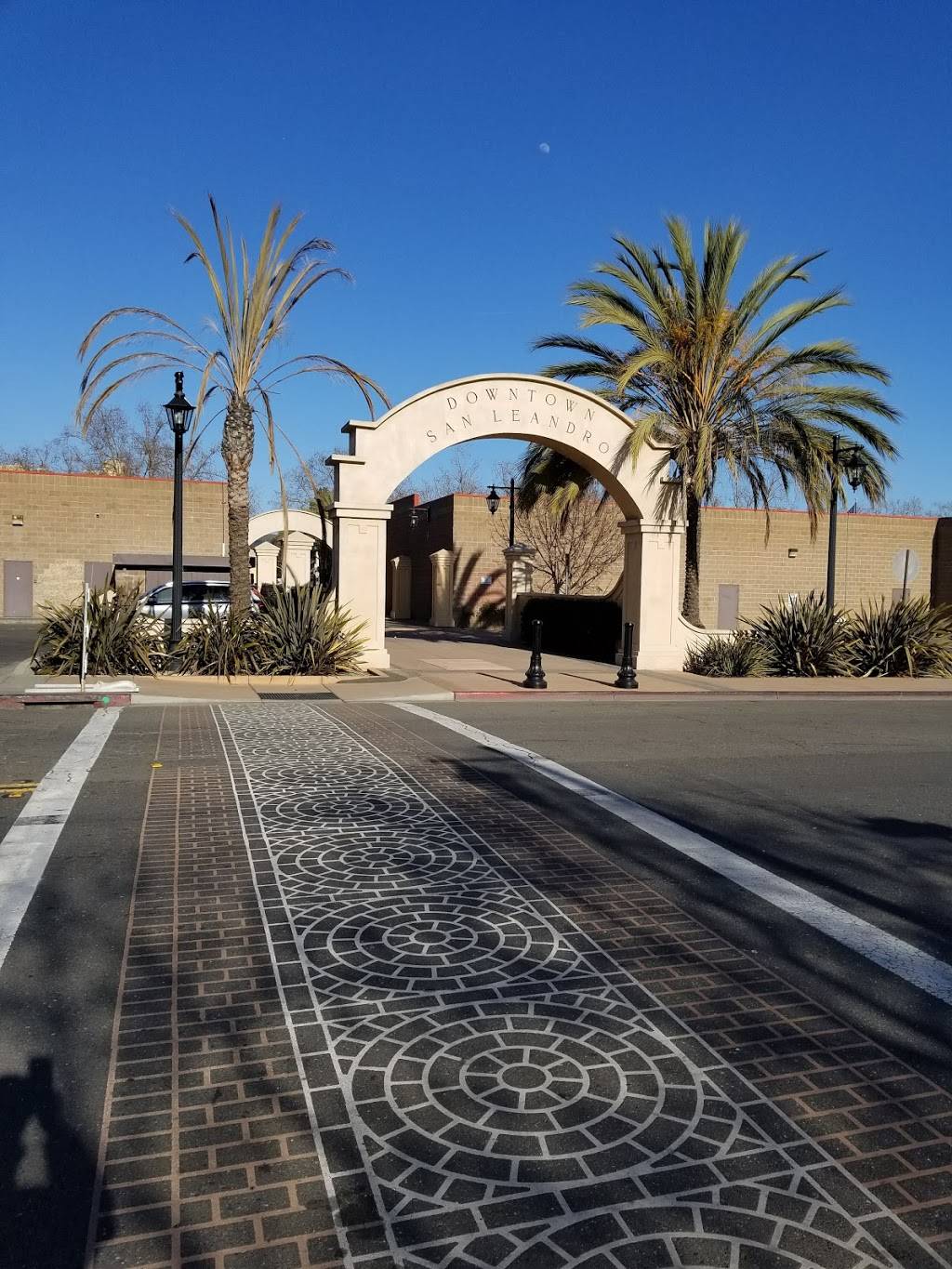 San Leandro Plaza | shopping mall | 1287-1499 Washington Ave, San Leandro, CA 94577, USA | 9252791800 OR +1 925-279-1800