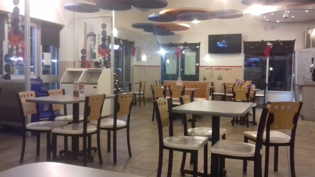 White Castle | restaurant | 3701 7th Street Rd, Louisville, KY 40216, USA | 5023632605 OR +1 502-363-2605