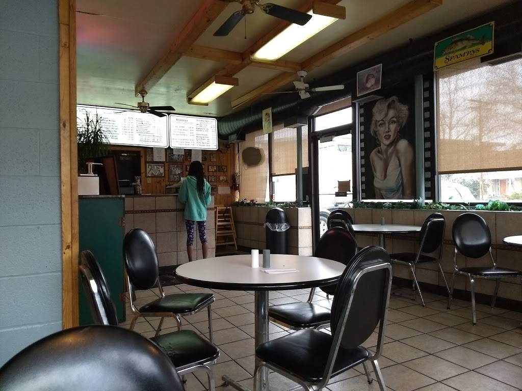 Mini Corral | restaurant | 1500 Main St, Alton, IL 62002, USA | 6184620400 OR +1 618-462-0400