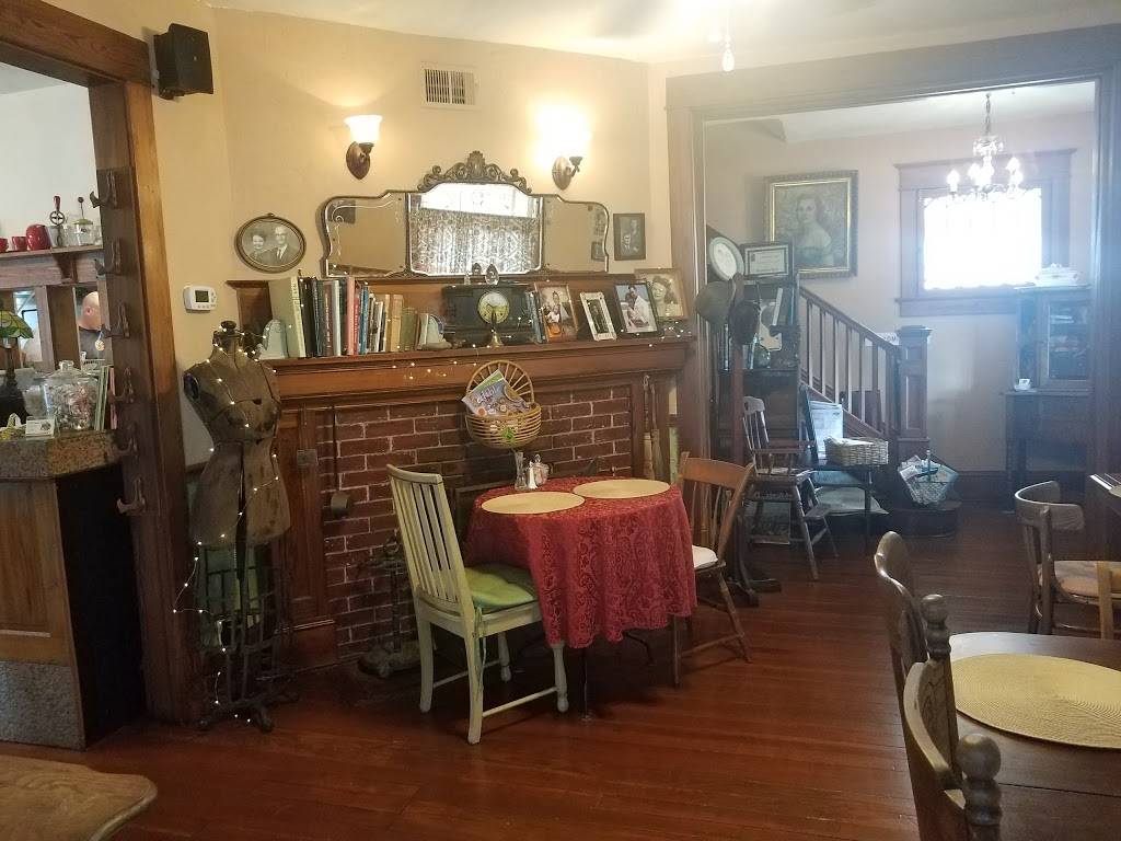 The Old House Cafe | cafe | 412 S Woodland Blvd, DeLand, FL 32720, USA | 3867347592 OR +1 386-734-7592