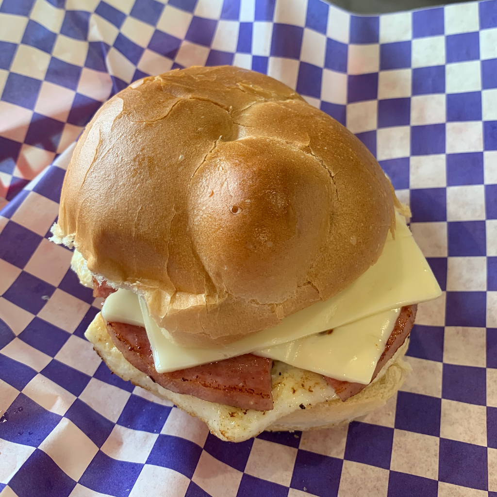 Ship to Shore Store and Deli | cafe | 810 S Main St, Canandaigua, NY 14424, USA | 5853379210 OR +1 585-337-9210