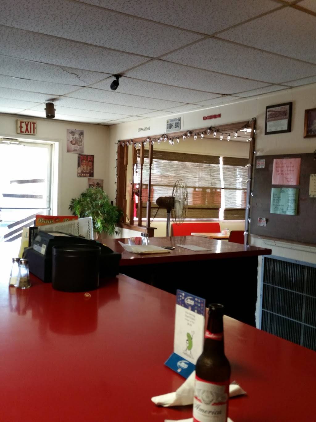 Todds Barbecue Restaurant | restaurant | 1176 Magnolia Ave, Buena Vista, VA 24416, USA | 5402617427 OR +1 540-261-7427