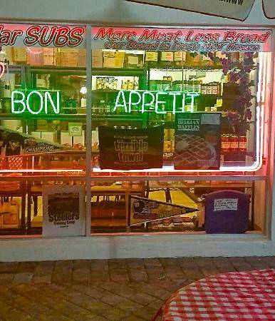 Francescos Italian Restaurant, Deli, Bakery, and Pizzeria | bakery | 7205 Estero Blvd, Fort Myers Beach, FL 33931, USA | 2394635634 OR +1 239-463-5634