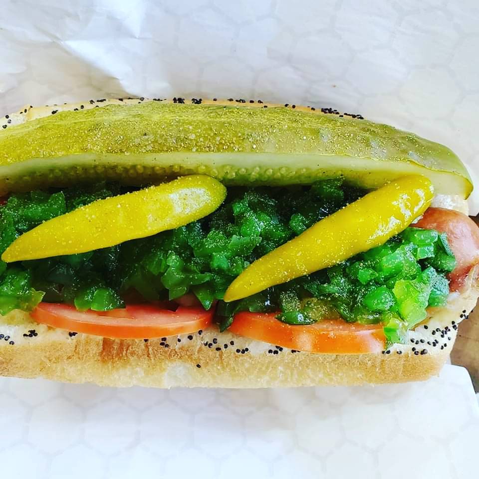 Wallys Weenie Wagon | restaurant | 8113 WI-57, Baileys Harbor, WI 54202, USA | 9204219090 OR +1 920-421-9090