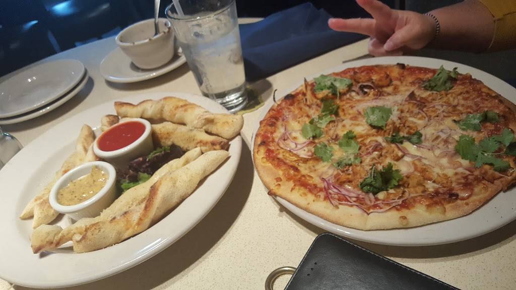 Brixx Wood Fired Pizza | restaurant | 1801 Scott Ave, Charlotte, NC 28203, USA | 7043761000 OR +1 704-376-1000