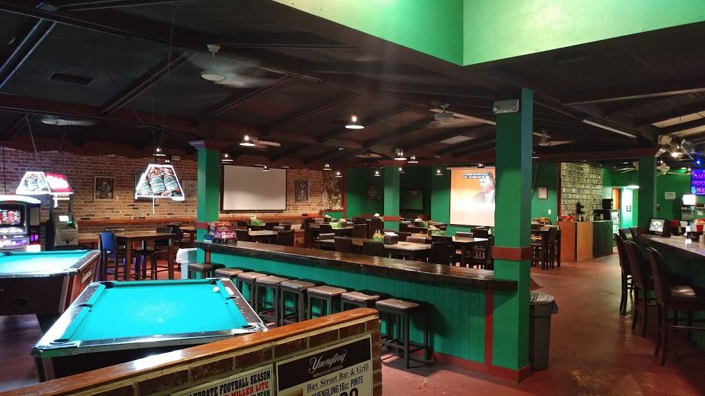 Bay Street Bar and Grill | restaurant | 119 E Bay St, Jacksonville, FL 32202, USA | 9044193550 OR +1 904-419-3550