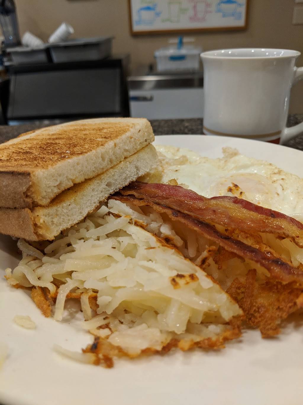 Seasons Coffee & Bistro | restaurant | 105 S Main St, Bryan, OH 43506, USA | 4196368300 OR +1 419-636-8300