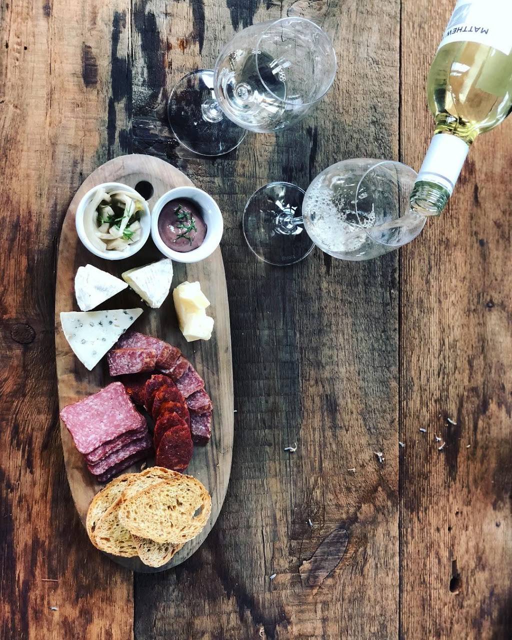 The Revelry | restaurant | 1290 University Ave, Rochester, NY 14607, USA | 5853406454 OR +1 585-340-6454