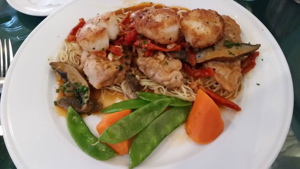 Phillips European Restaurant | restaurant | 26 Corporate Woods, Rochester, NY 14623, USA | 5852729910 OR +1 585-272-9910