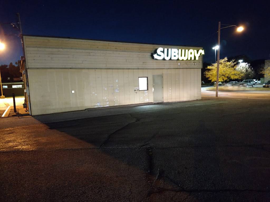 Subway | restaurant | 548 19th Ave, Moline, IL 61265, USA | 3097570310 OR +1 309-757-0310