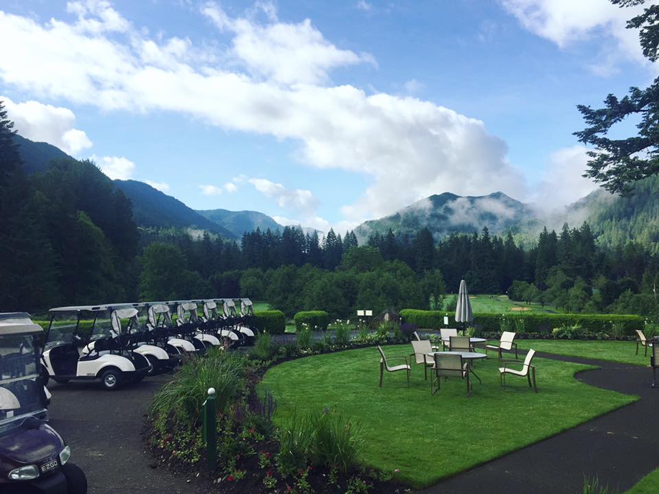 Mallards Cafe & Pub | restaurant | 68010 E Fairway Ave, Welches, OR 97067, USA | 5036222215 OR +1 503-622-2215