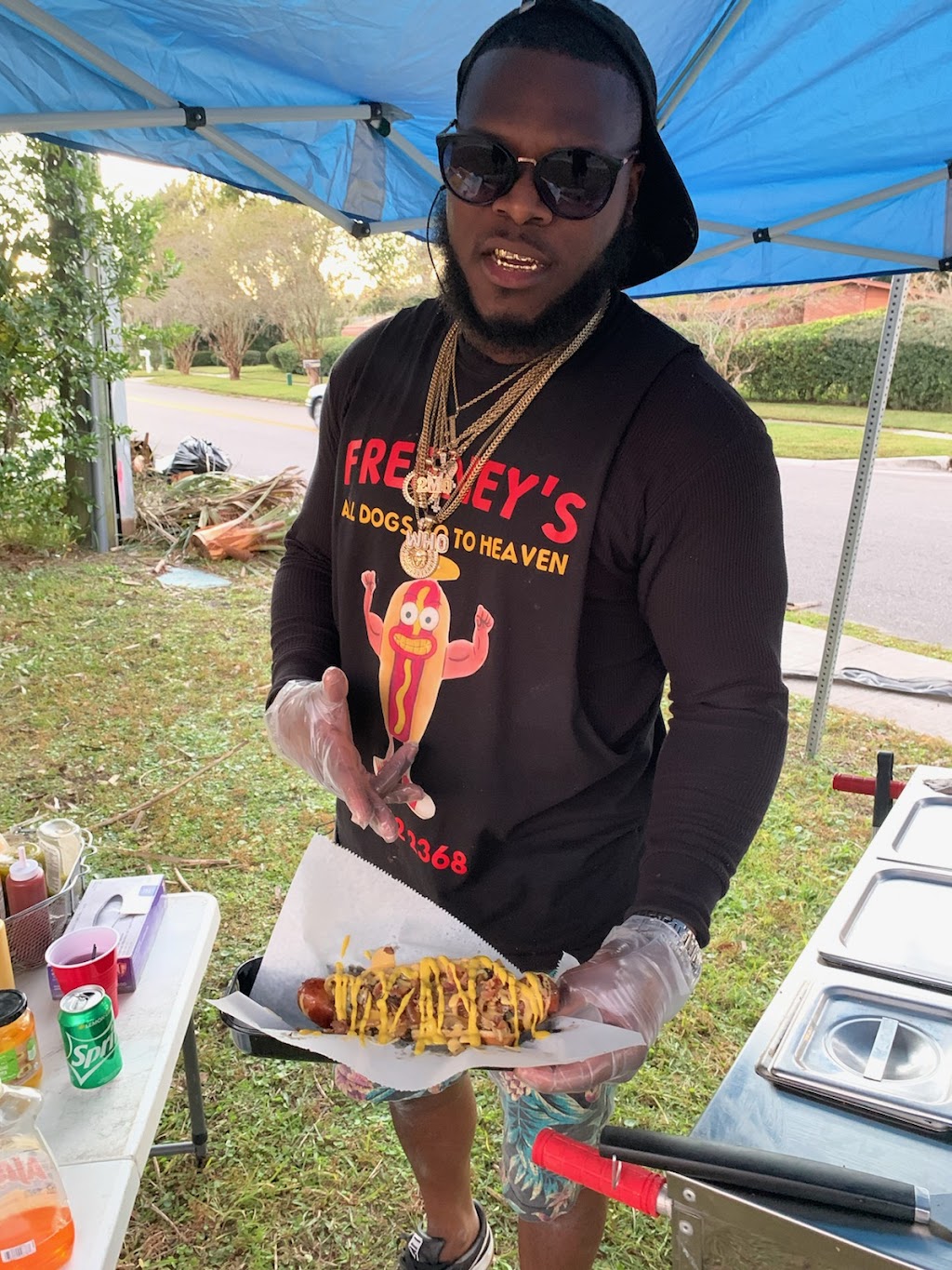 Freeneys All Dogs Go To Heaven | meal takeaway | 6557 Leona St, Jacksonville, FL 32219, USA | 9043622368 OR +1 904-362-2368