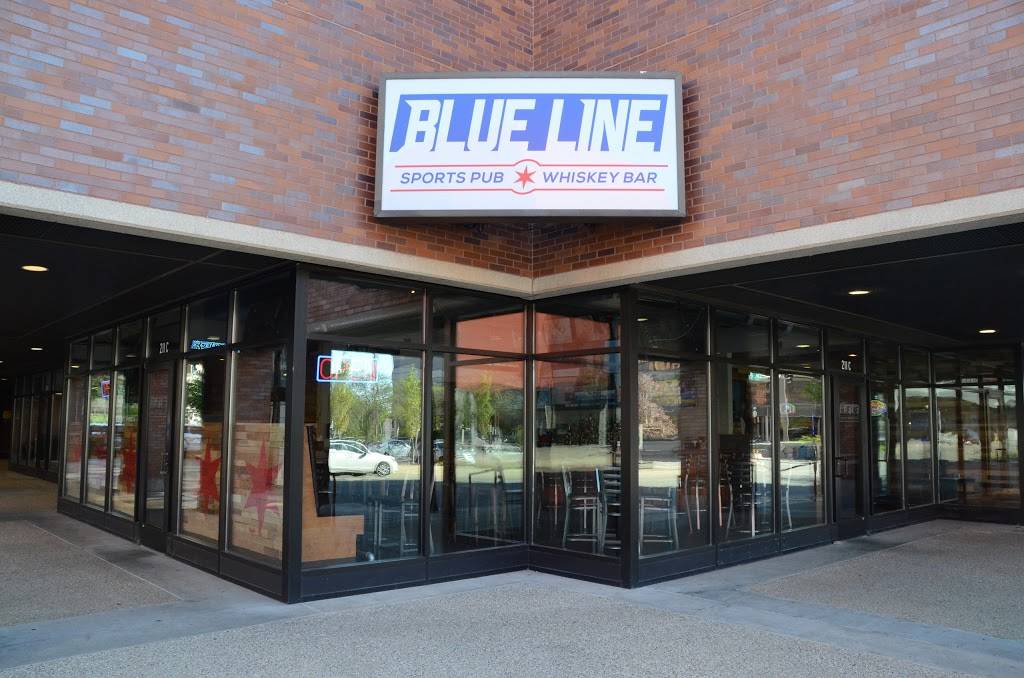 Blue Line Sports Pub | restaurant | 211 Elm St, Rockford, IL 61101, USA | 7794232125 OR +1 779-423-2125