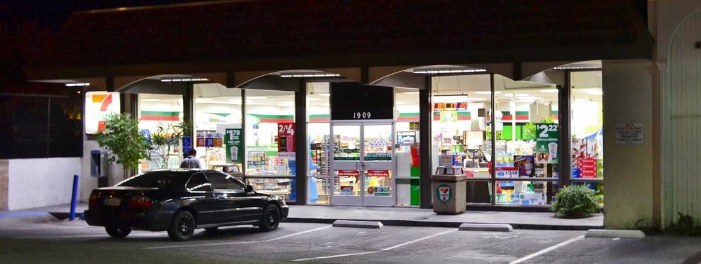 7-Eleven | bakery | 1909 Cliff Dr, Santa Barbara, CA 93109, USA | 8059657415 OR +1 805-965-7415