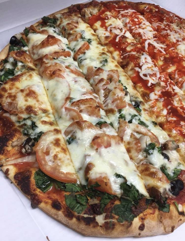 Rico Rinos Pizza | restaurant | 5612 W 87th St, Burbank, IL 60459, USA | 7084224444 OR +1 708-422-4444