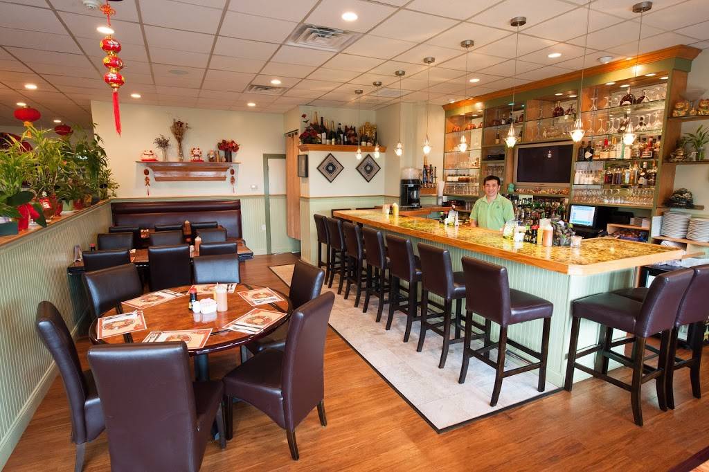 Green Leaves Chinese Restaurant & Lounge | night club | 647 US-1, York, ME 03909, USA | 2073632025 OR +1 207-363-2025