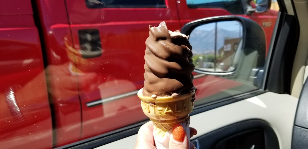 Frosty Chalet | restaurant | 500 N Main St, Lone Pine, CA 93545, USA | 7609204940 OR +1 760-920-4940