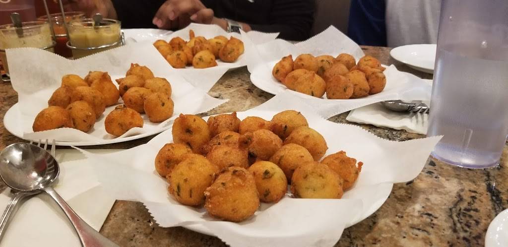 Chutneys | restaurant | 38259 W 10 Mile Rd, Farmington Hills, MI 48335, USA | 2488019296 OR +1 248-801-9296