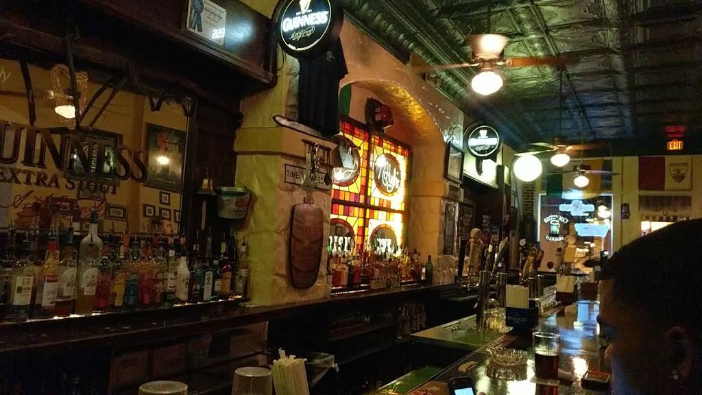 Molly McHughs Irish Pub | restaurant | 111 S Kentucky Ave, Lakeland, FL 33801, USA | 8636866231 OR +1 863-686-6231