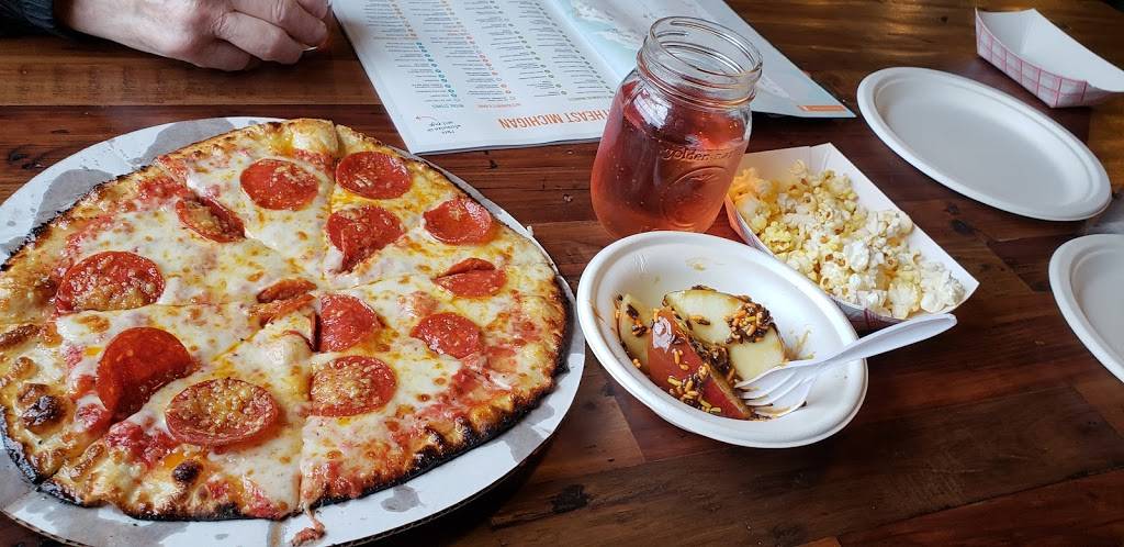 Knaebes Mmmunchy Krunchy Apple Farm | bakery | 2621 S Karsten Rd, Rogers City, MI 49779, USA | 9893517868 OR +1 989-351-7868