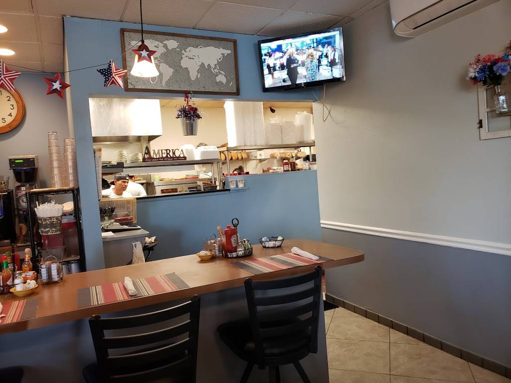 Hoots Breakfast & Lunch | restaurant | 563 E Elkcam Cir, Marco Island, FL 34145, USA | 2393944644 OR +1 239-394-4644