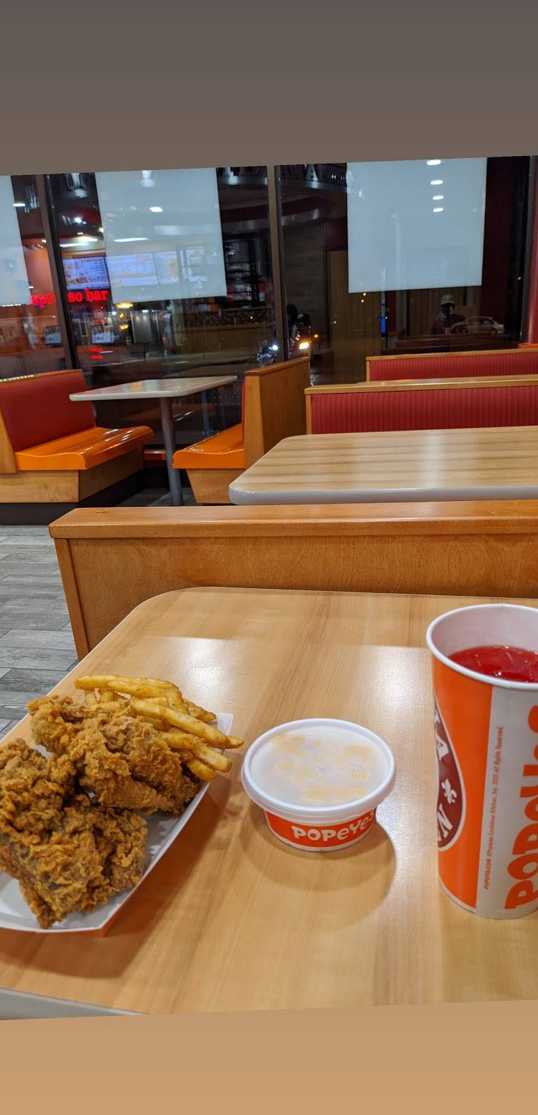 Popeyes Louisiana Kitchen - Bathurst & Wilson | restaurant | 3790 Bathurst St, North York, ON M3H 3M9, Canada | 6473504994 OR +1 647-350-4994