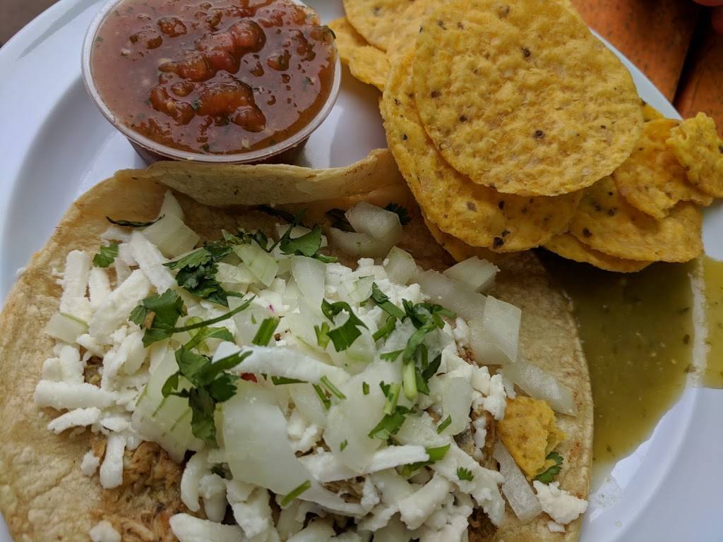 Seesters Mexican Cantina | restaurant | 161 W Wisconsin Ave, Pewaukee, WI 53072, USA | 2627469400 OR +1 262-746-9400