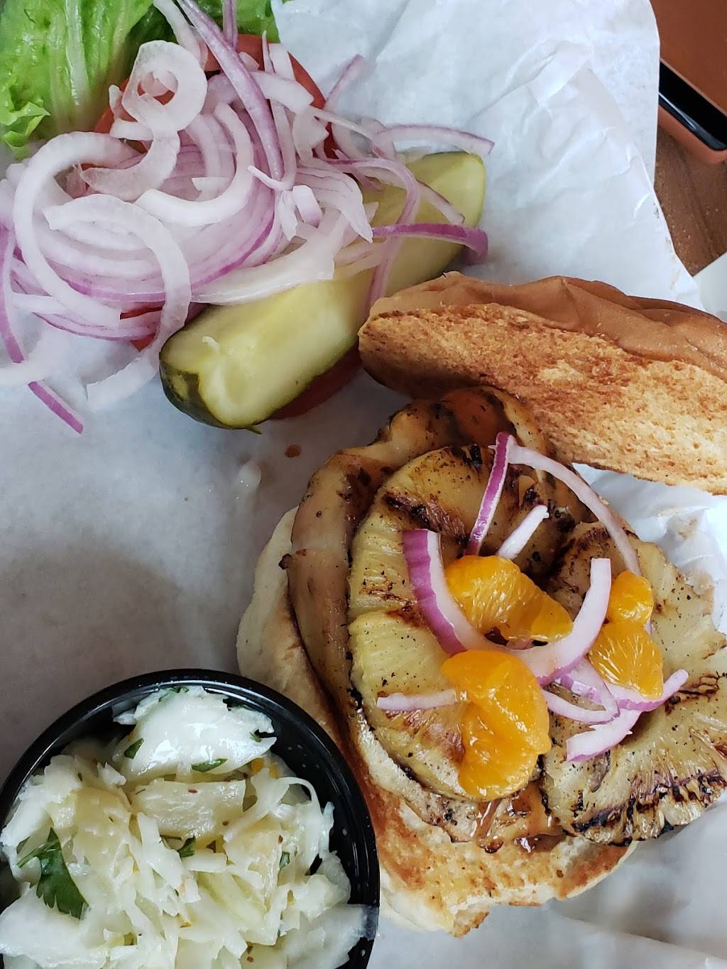 Sand Bar and Island Grill | restaurant | 9580, 3101 E Lake Shore Dr, Twin Lakes, WI 53181, USA | 2628779500 OR +1 262-877-9500