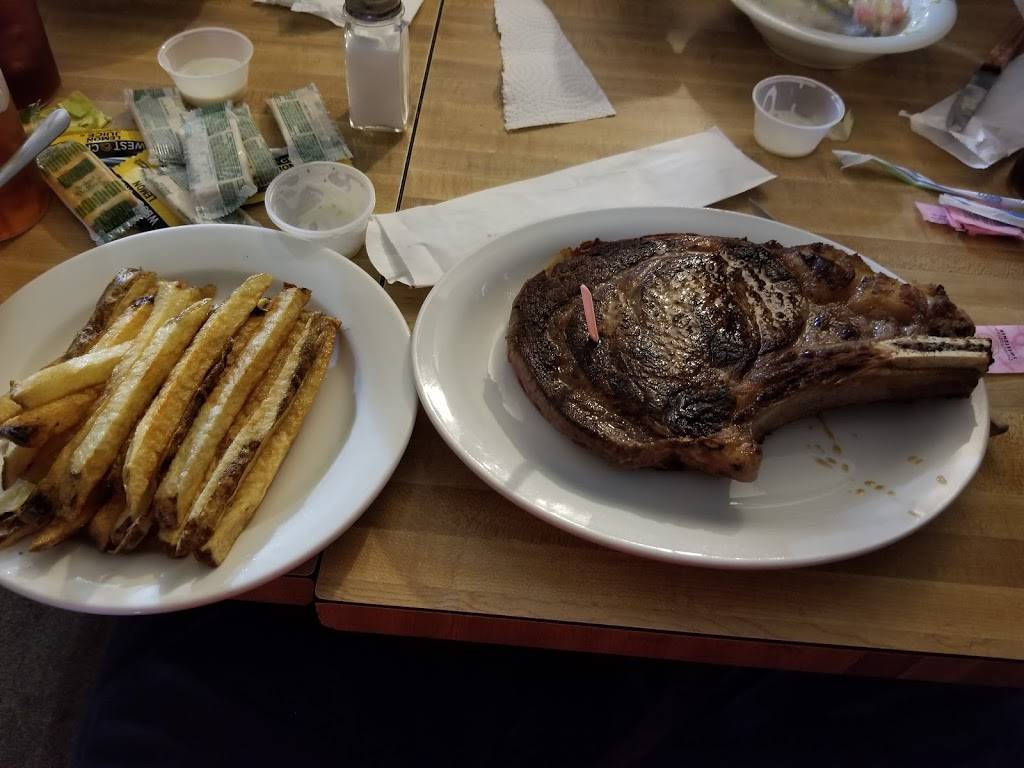 Deer Lodge Dining Room | restaurant | 7466 GA-17, Hiawassee, GA 30546, USA | 7068962726 OR +1 706-896-2726