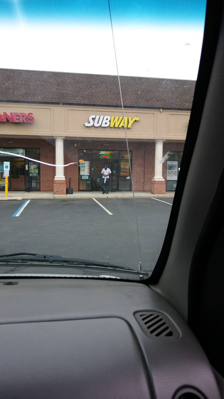 Subway Restaurants | restaurant | 4 Research Way, Monroe Township, NJ 08831, USA | 6094096901 OR +1 609-409-6901