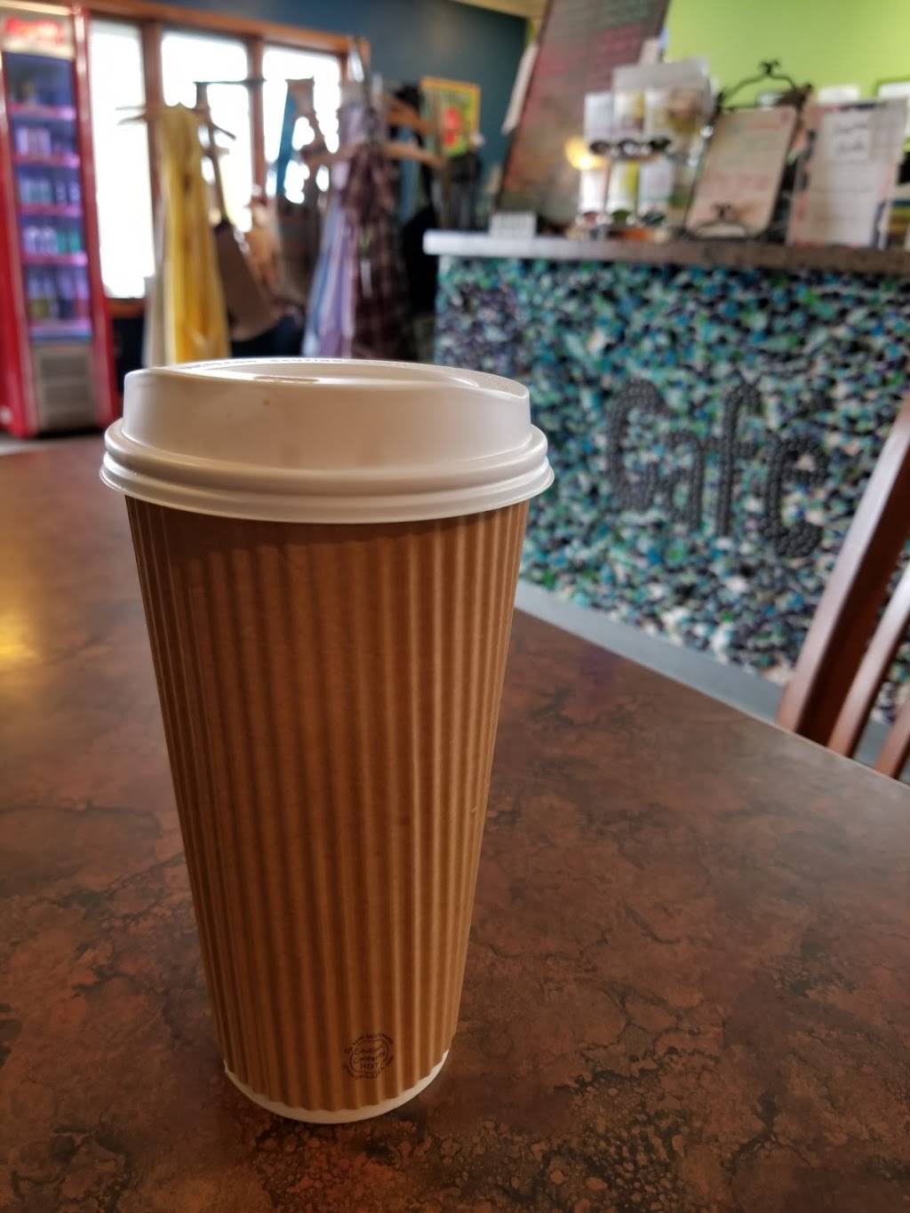 Central Perk and Dessert | cafe | 14 S 14th St, Fort Dodge, IA 50501, USA | 5155737375 OR +1 515-573-7375