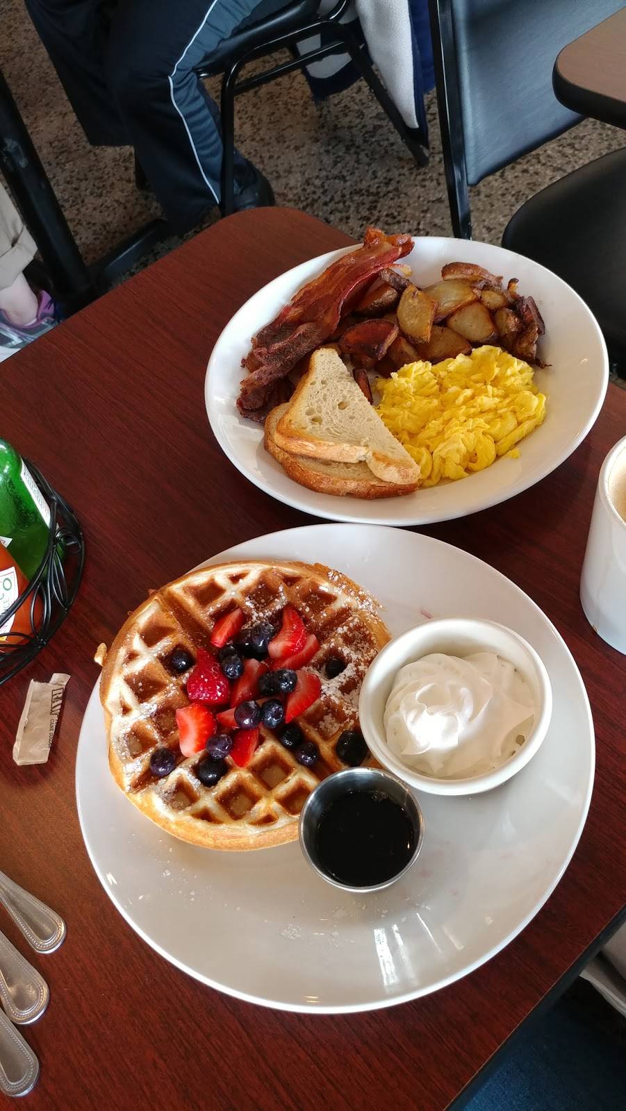 Moz Cafe | restaurant | 5 Masonic Ave, San Francisco, CA 94118, USA | 4158171550 OR +1 415-817-1550