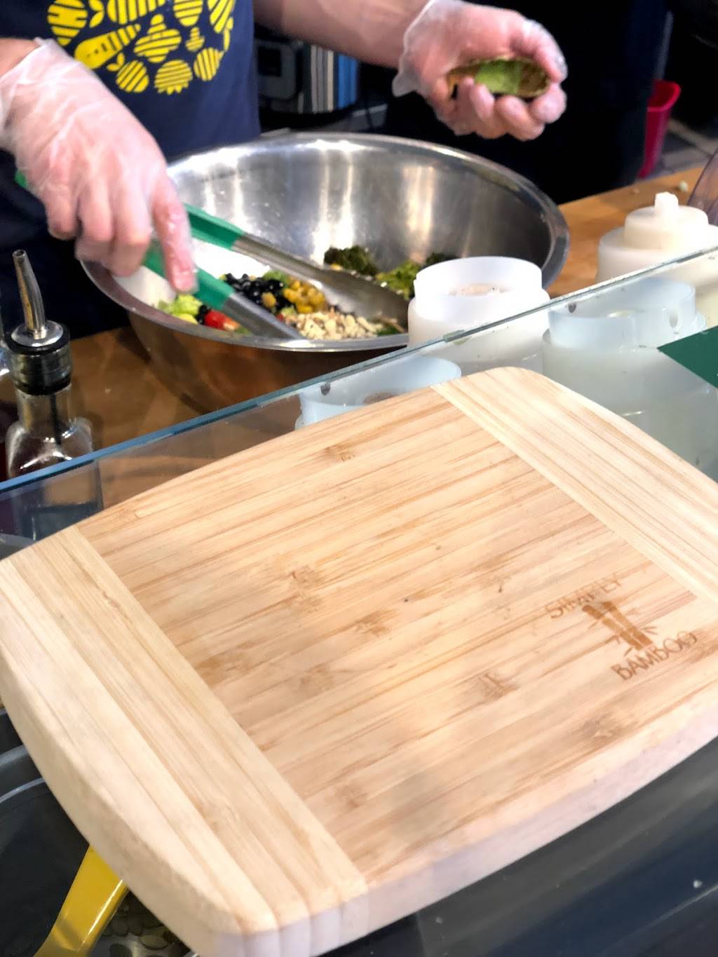 Evergreens Salad | restaurant | 10503 NE 4th St, Bellevue, WA 98004, USA | 4255592623 OR +1 425-559-2623