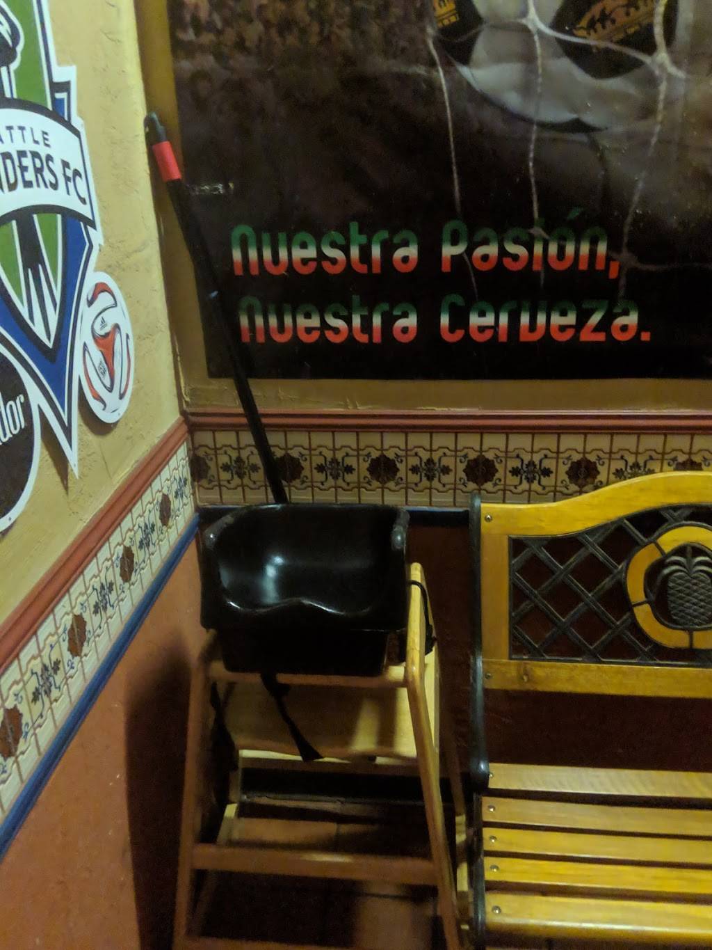 La Fuente | restaurant | 14400 SE Petrovitsky Rd, Renton, WA 98058, USA | 4252351311 OR +1 425-235-1311