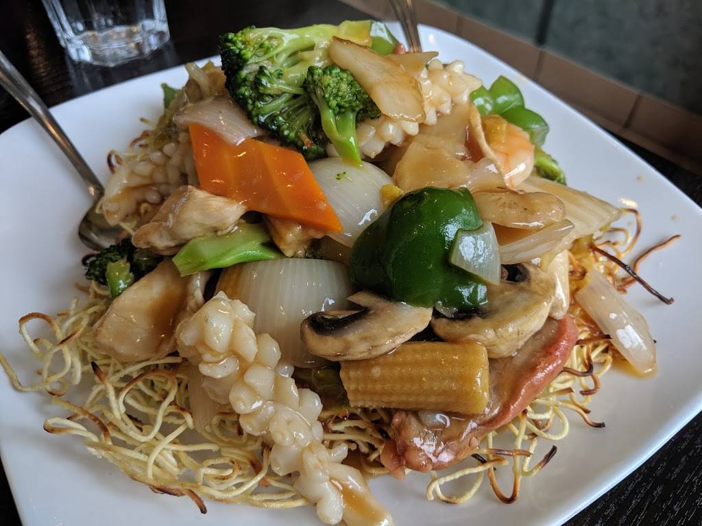 Woks-Taste Chinese Restaurant 和味 | meal takeaway | 16 Carden St, Guelph, ON N1H 3A2, Canada | 5198221400 OR +1 519-822-1400