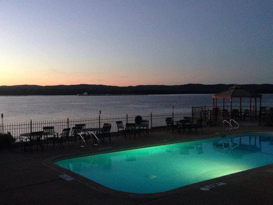 Duck Club Yacht Club | restaurant | 6257 Hwy V, St Charles, MO 63301, USA | 6362504321 OR +1 636-250-4321