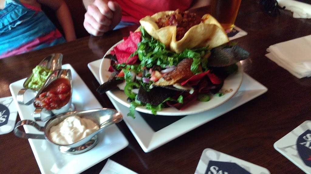 British Beer Company | restaurant | 1071 S Willow St, Manchester, NH 03103, USA | 6032320589 OR +1 603-232-0589