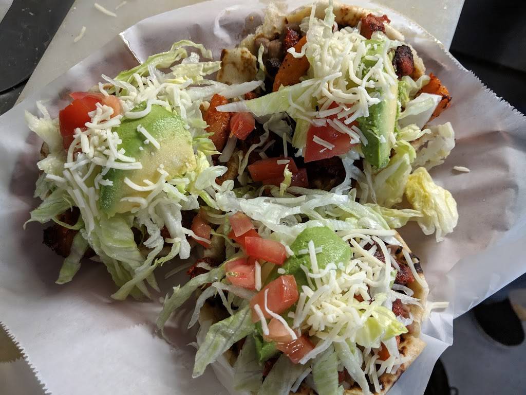 Un taco mas | restaurant | 30 N Interstate Hwy 35, Austin, TX 78701, USA | 5126633464 OR +1 512-663-3464