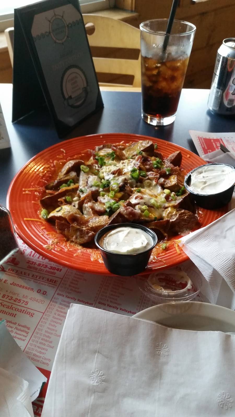 Boathouse Bar & Grille | restaurant | 5164 Monroe Rd, Pentwater, MI 49449, USA | 2318694588 OR +1 231-869-4588