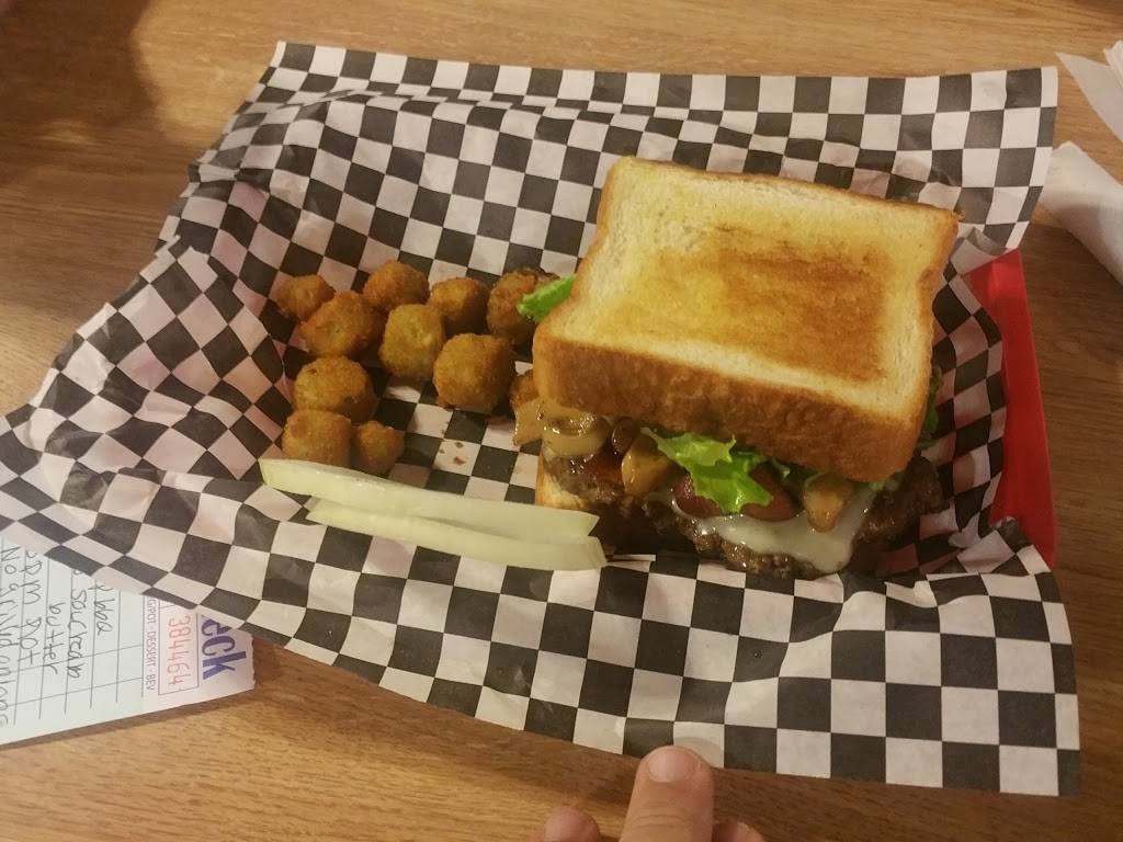 Brietzke Station | restaurant | 9015 FM 775, New Berlin, TX 78155, USA | 8304203727 OR +1 830-420-3727