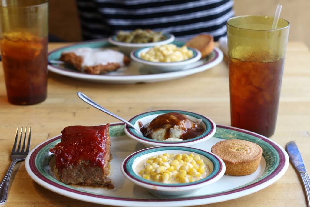 Corner Pub Downtown | restaurant | 151 5th Ave N, Nashville, TN 37219, USA | 6159205808 OR +1 615-920-5808