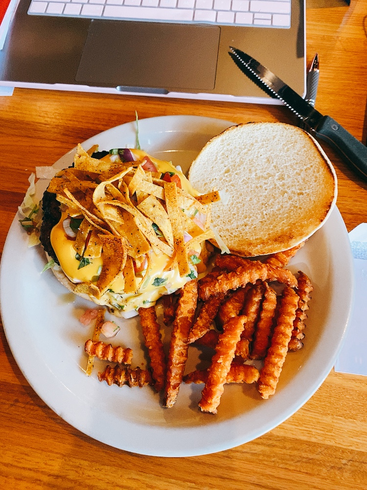 Hunters Pub | restaurant | 1092 Sagamore Pkwy W, West Lafayette, IN 47906, USA | 7654637785 OR +1 765-463-7785