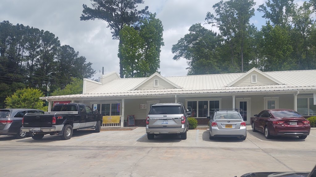 Roxys Restaurant | restaurant | 11382 N Jacob Smart Blvd, Ridgeland, SC 29936, USA | 8437172967 OR +1 843-717-2967