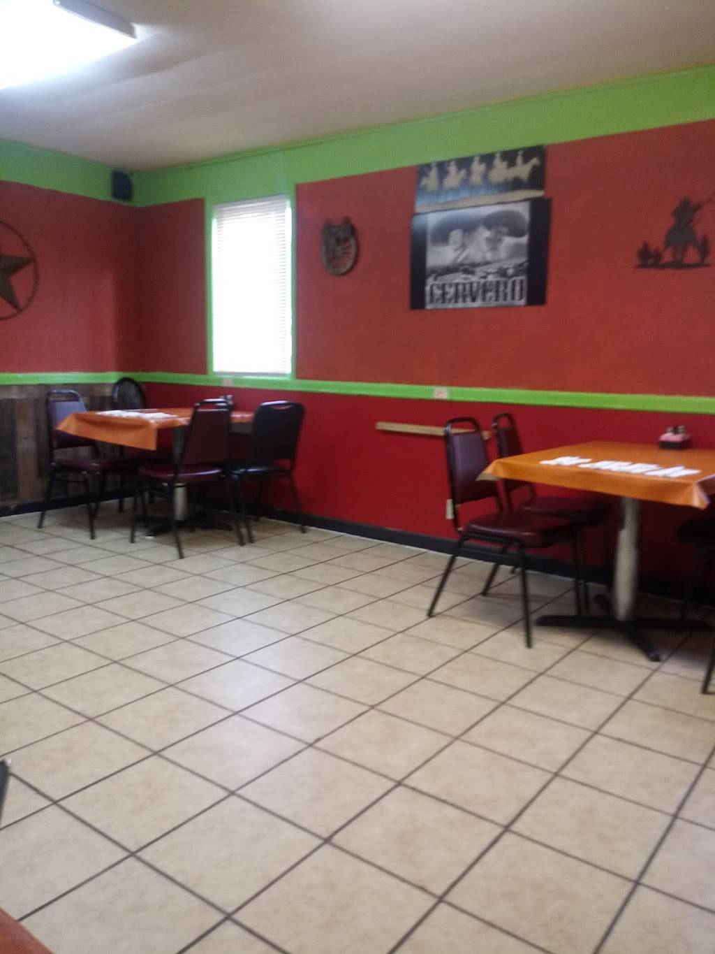 Medinas | restaurant | 302 W St John St, Girard, KS 66743, USA | 6207246364 OR +1 620-724-6364