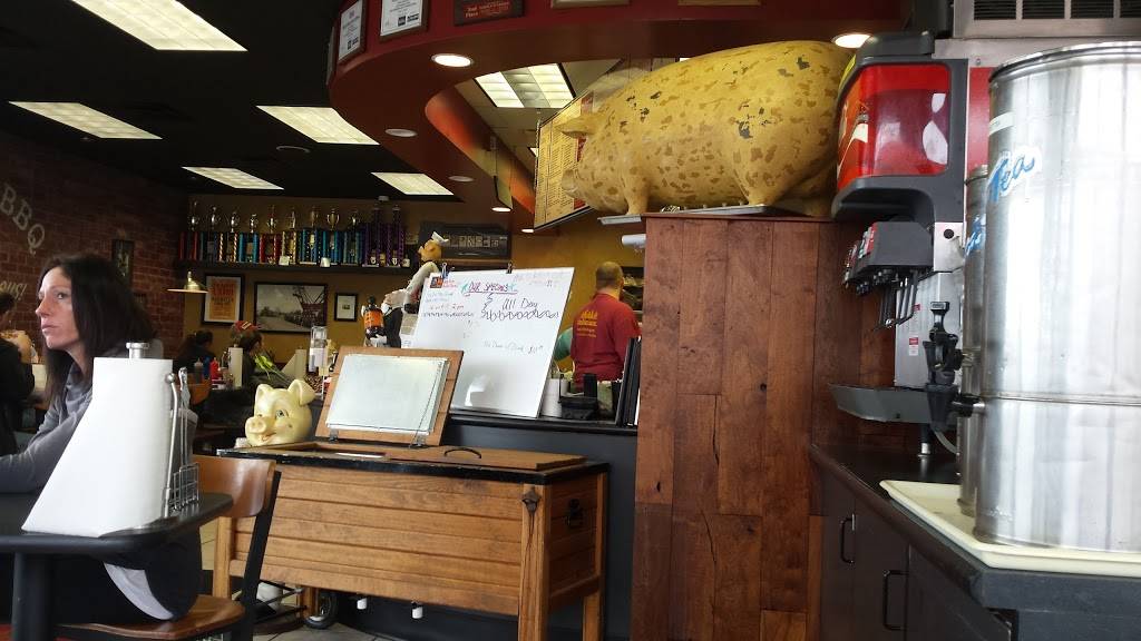 Lutzs BBQ | restaurant | 3505 Missouri Blvd, Jefferson City, MO 65109, USA | 5736364227 OR +1 573-636-4227