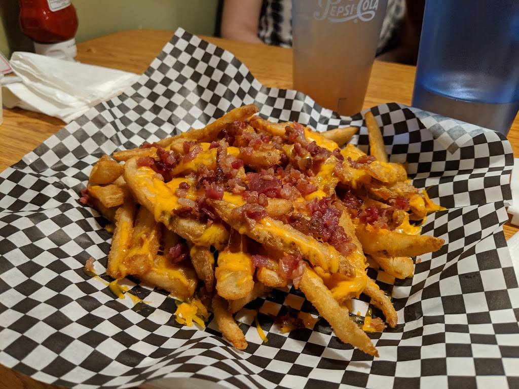 Lews Restaurant SW Roanoke | restaurant | 11 Walnut Ave SW, Roanoke, VA 24016, USA | 5406825925 OR +1 540-682-5925